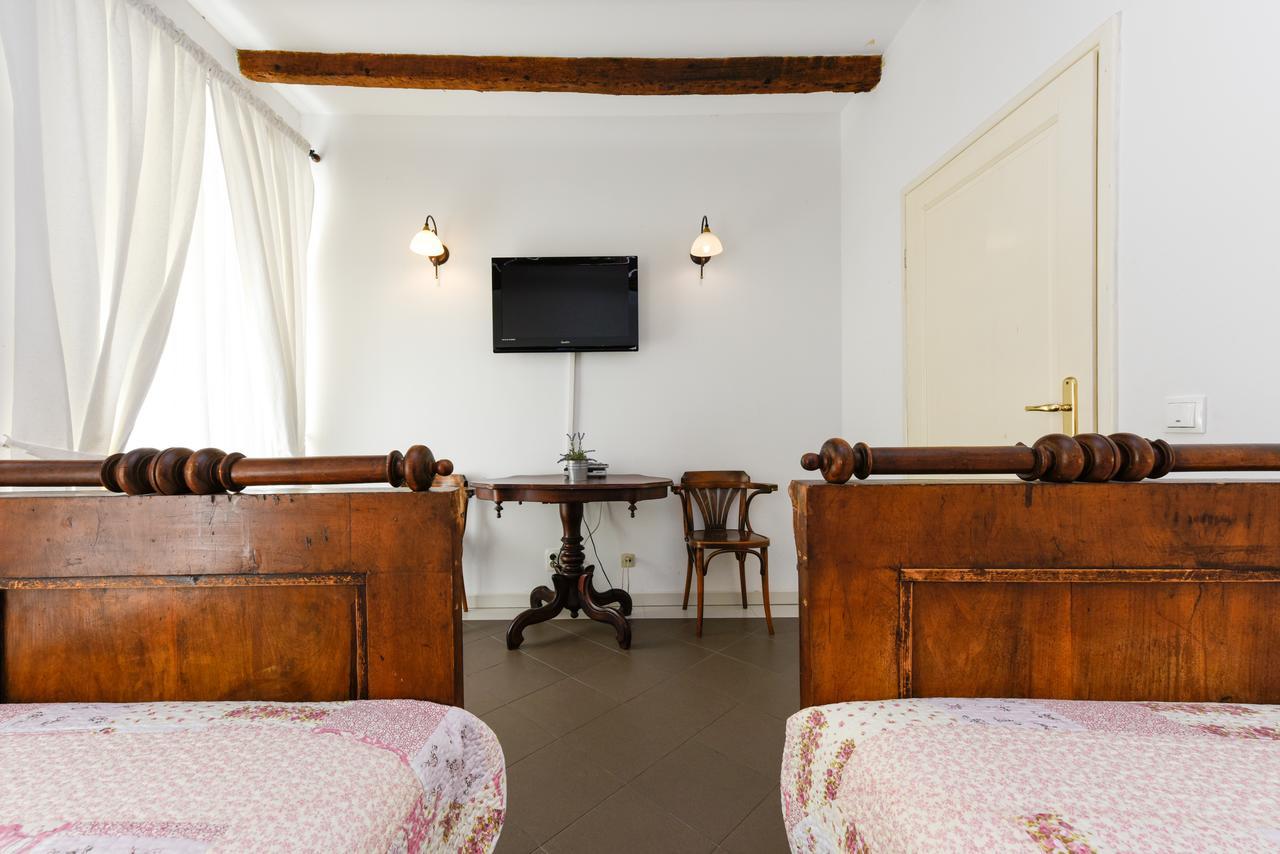 זאדאר Accomodation Gina מראה חיצוני תמונה